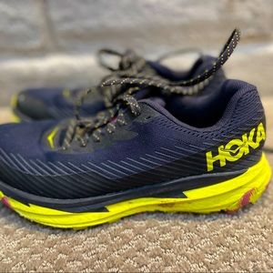 EUC HOKA torrent 2 womens size 6